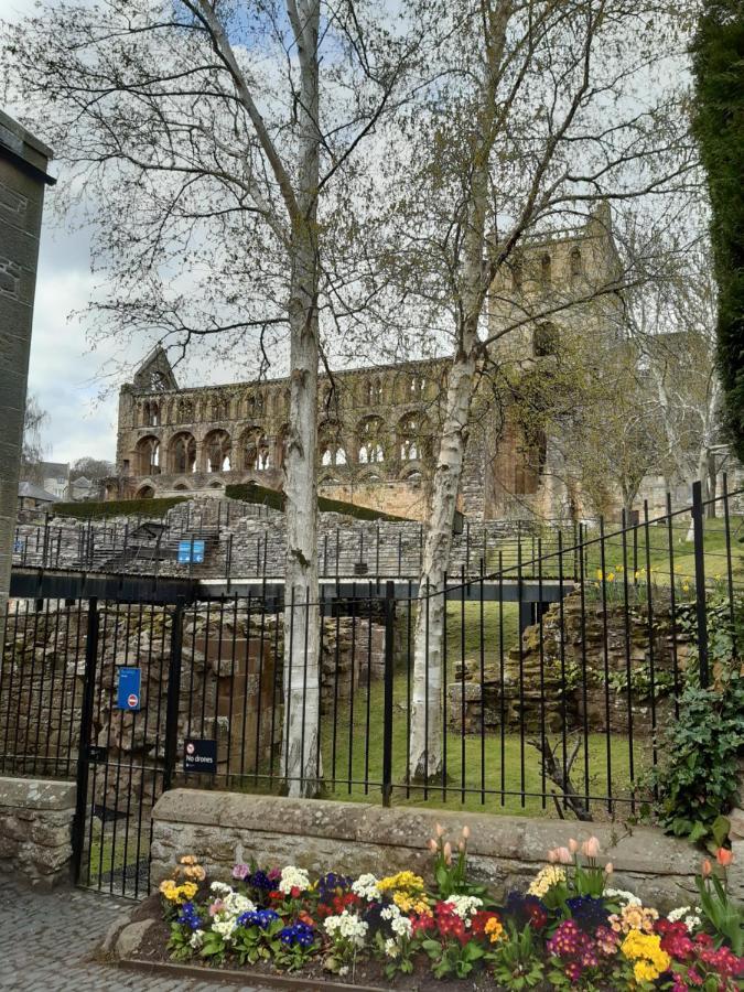 Self Contained Apartment With Amazing Views Jedburgh Exterior photo